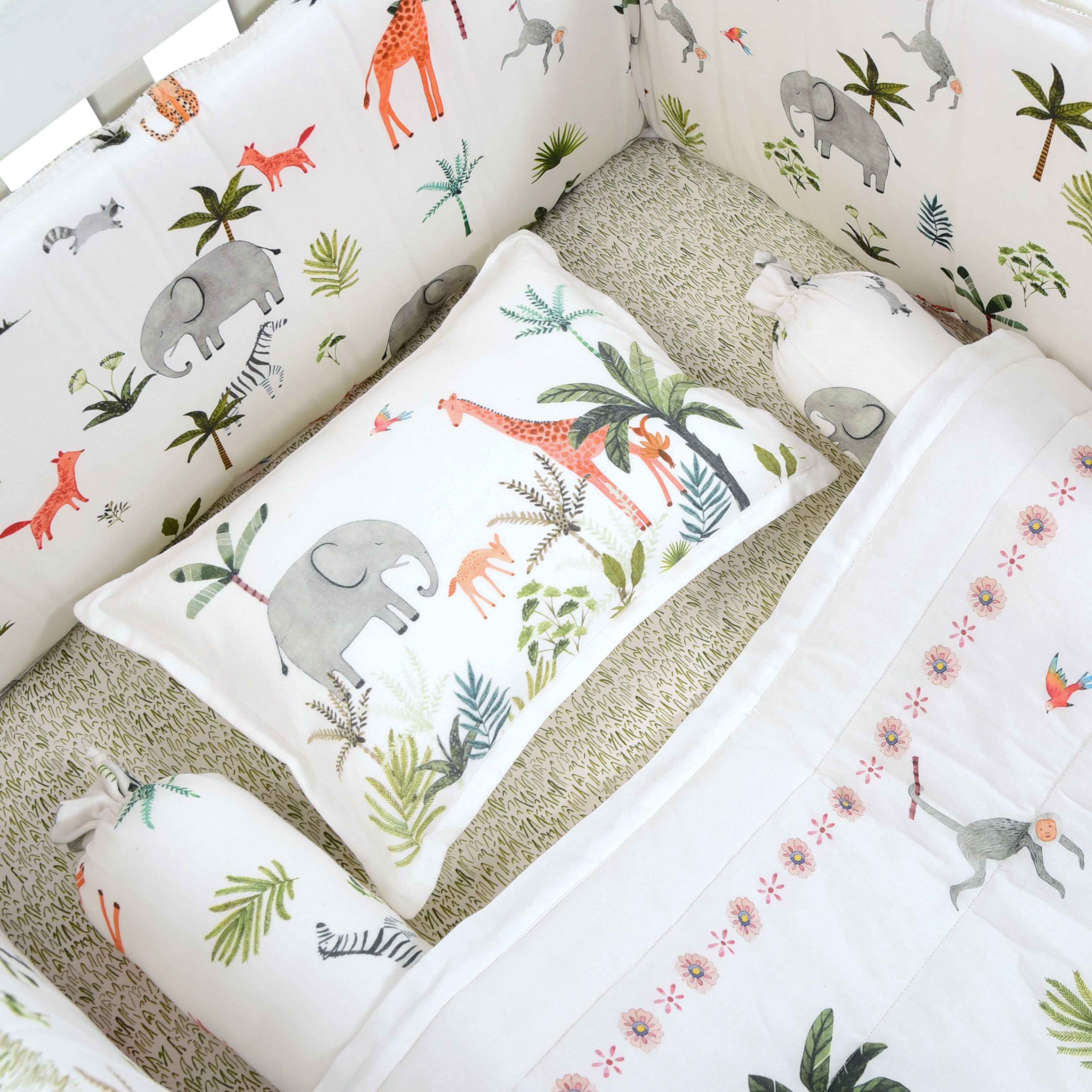 Animal Kingdom Muslin Cot Bedding Set with quilt